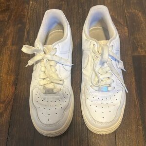 Nike Air Force 1 all white women 7.5 US